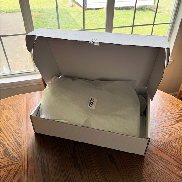 ASOS DESIGN ornate crystal embellished square neck maxi wedding dress - Picture 15 of 15